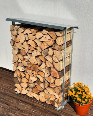 Nezničitelný zásobník na dřevo Henry Budha. Díky čistému designu je ideální na terasu hned ke dveřím. Ať nemusíte chodit...